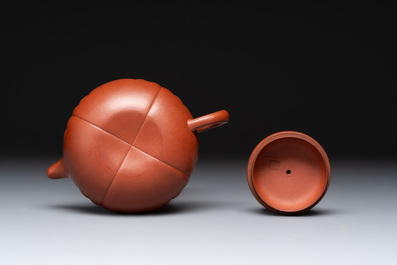 Three Chinese Yixing stoneware teapots and covers,  Jingxi Xu Wenting Zhi 荊溪徐溫庭製 and Yang Xian Xi Yin Shi Wang 陽羨惜陰室王 mark, 20th C.