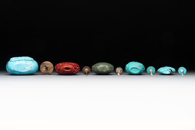 A collection of ten Chinese snuff bottles, 19/20th C.