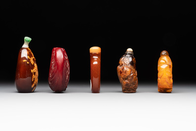A collection of ten Chinese snuff bottles, 20th C.