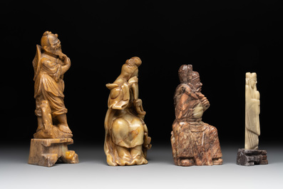 A varied collection of 11 Chinese jade and soapstone carvings, 19/20th C.