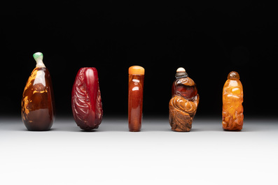 A collection of ten Chinese snuff bottles, 20th C.