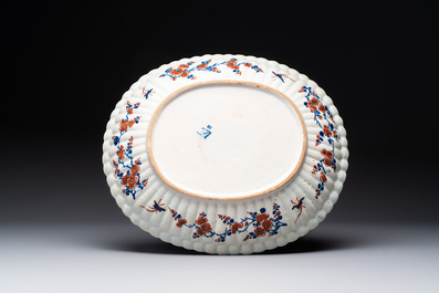 A large polychrome Dutch Delft cashmere palette basin, 18th C.