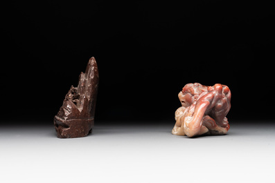 A varied collection of 11 Chinese jade and soapstone carvings, 19/20th C.
