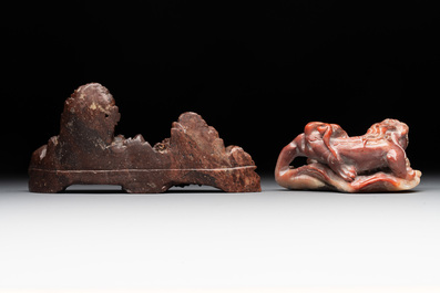 A varied collection of 11 Chinese jade and soapstone carvings, 19/20th C.