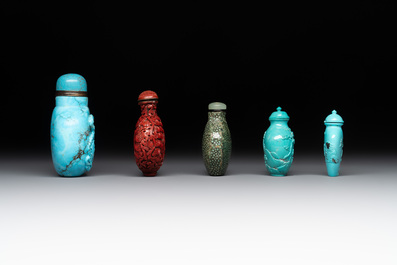A collection of ten Chinese snuff bottles, 19/20th C.