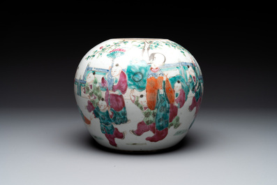 A collection of eight Chinese famille rose wares, 19th C.