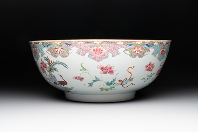 A Chinese famille rose 'antiquities' punch bowl, Qianlong