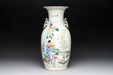 A Chinese qianjiang cai vase with figures in a garden and two hat stands, 19/20th C.