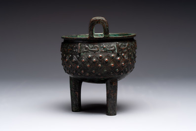 A Chinese archaic bronze ritual tripod food vessel, 'ding 鼎', Western Zhou
