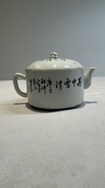 A Chinese blue and white 'dragon' brush pot and a qianjiang cai teapot, signed Wang Zhaoli 汪照藜, 19/20th C.