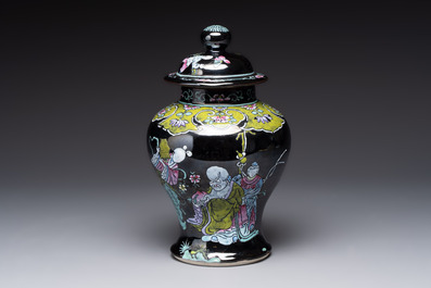 A Chinese famille rose black-ground covered vase and a famille rose Milefo Buddha, Mao Ji Sheng 茂記生造 mark, 19/20th C.