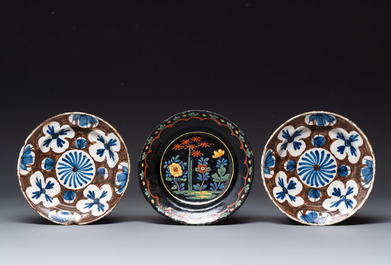 A collection of eight polychrome, blue and white Dutch Delftwares, 18/19th C.