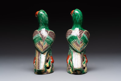 A pair of Chinese sancai-glazed parrots, 19th C.