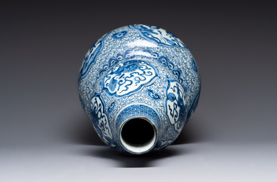 An impressive Chinese blue and white 'Eight Immortals' double gourd vase, Jiajing/Wanli