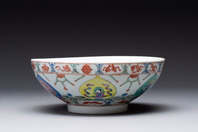 A Chinese famille rose Baragon Tuned bowl, Qianlong mark, 19th C.