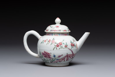 A Chinese famille rose 'Feng Yi Ting 鳳儀亭' teapot, Yongzheng