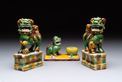 A pair of Chinese sancai-glazed Buddhist lions and an inkwell, 19th C.