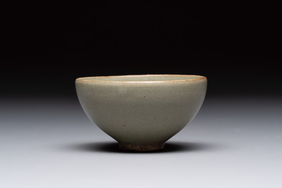 A Chinese 'jun' cup, Yuan/Ming