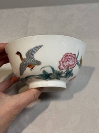 A Chinese famille rose 'geese' bowl, signed Liu Zhongqing 劉仲卿, Jingdezheng mark, 20th C.