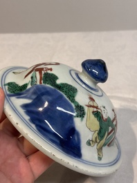 A pair of Chinese wucai vases and covers with court ladies and playing boys, Transitional period