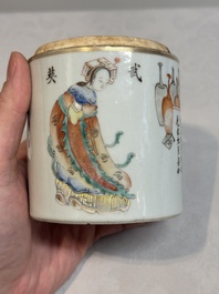 A pair of Chinese famille rose 'Wu Shuang Pu' boxes and covers, 19th C.