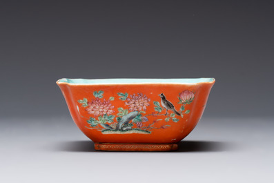 A Chinese coral-red-ground famille rose square bowl and a sgraffito-ruby-ground bowl, Qianlong and Tongzhi mark, 19/20th C.