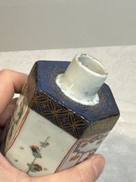 A pair of Chinese famille verte hexagonal tea caddies and covers with floral design, Kangxi
