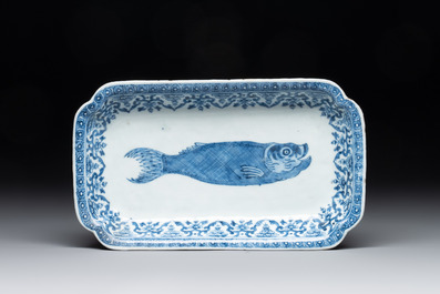 A pair of Chinese blue and white 'herring' dishes, Qianlong