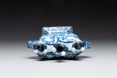 A pair of blue and white German Delftware heart-shaped tulip vases, 18th C.