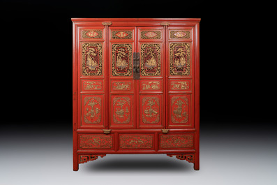A large and fine Chinese gilt-red-lacquered cabinet with figures and antiquities, 19th C.