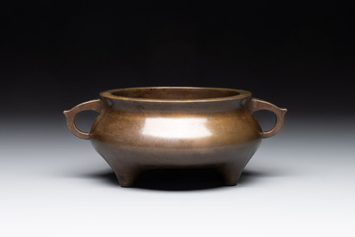 A Chinese bronze tripod censer, Jia Cang Zhen Bao 家藏珍寶 mark, 18th C.