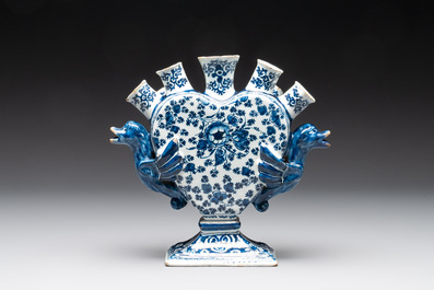 A blue and white Dutch Delft heart-shaped tulip vase, early 18th C.