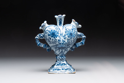 A pair of blue and white German Delftware heart-shaped tulip vases, 18th C.