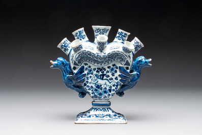 A blue and white Dutch Delft heart-shaped tulip vase, early 18th C.