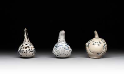 Three Annamese or Vietnamese blue and white fish-form water droppers, 15/16th C.