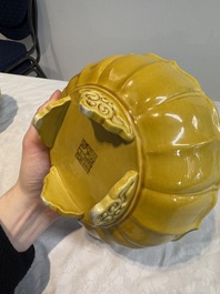 A pair of Chinese yellow-glazed jardini&egrave;res, Yongzheng mark, 20th C.