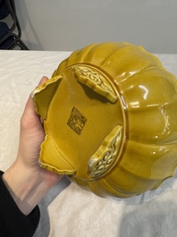 A pair of Chinese yellow-glazed jardini&egrave;res, Yongzheng mark, 20th C.