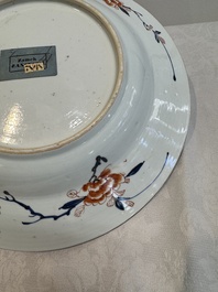 A pair of Chinese verte-Imari 'The Yang family female generals 楊門女將' dishes, Kangxi