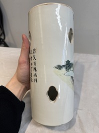 A Chinese qianjiang cai 'immortal and poem' hat stand, 19/20th C.