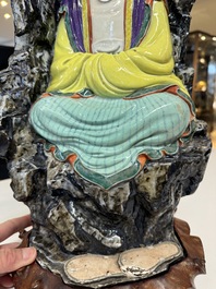 A Chinese polychrome-glazed group with Vanavasin, Qianlong mark, 19th C.