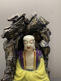 A Chinese polychrome-glazed group with Vanavasin, Qianlong mark, 19th C.
