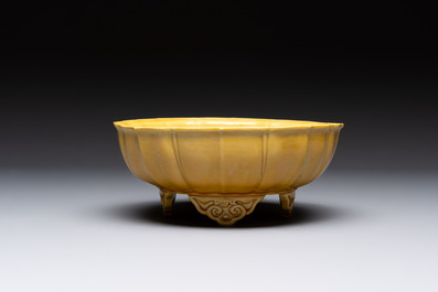 A pair of Chinese yellow-glazed jardini&egrave;res, Yongzheng mark, 20th C.