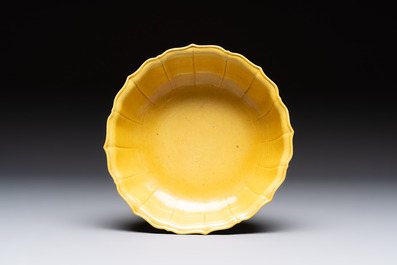 A pair of Chinese yellow-glazed jardini&egrave;res, Yongzheng mark, 20th C.
