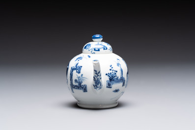 Four Chinese blue and white wares for the Vietnamese market, chơi ngọc 玩玉 and Jiaqing mark, 19th C.