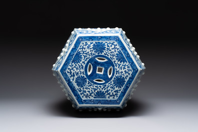 A Chinese blue and white hexagonal 'lotus scroll' garden seat, Qianlong/Jiaqing