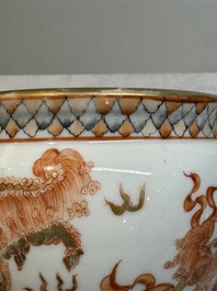 A Chinese Thai market 'Buddhist lions' vessel and an offering tazza, 19th C.