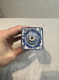 A Chinese blue- and green-enamelled reticulated incense stick holder, 19th C.