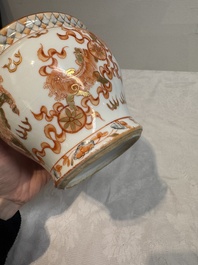 A Chinese Thai market 'Buddhist lions' vessel and an offering tazza, 19th C.
