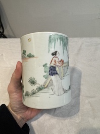 A Chinese famille verte brush pot with figural design, Kangxi