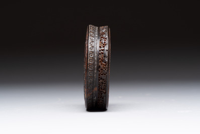 A monogrammed Chinese Canton export tortoiseshell box and cover, 19th C.